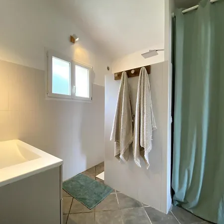 Vecchio, Calme Avec Piscine Villa Porto-Vecchio (Corsica)