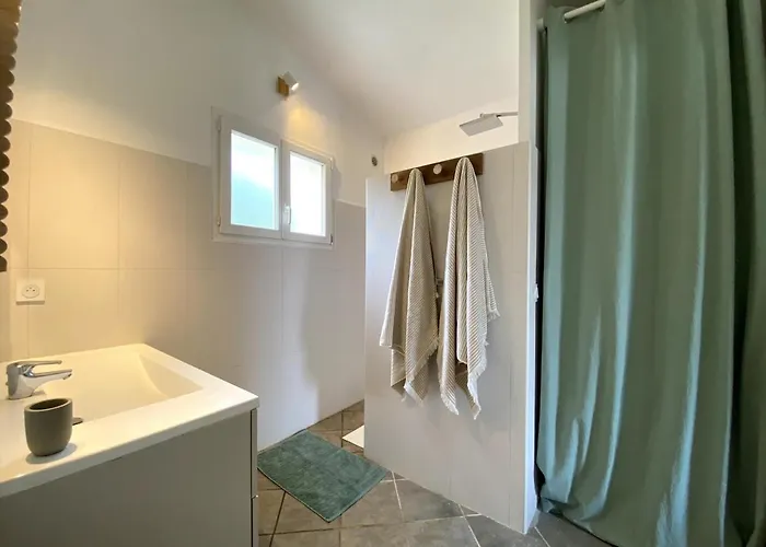 Vecchio, Calme Avec Piscine Villa Porto-Vecchio (Corsica)