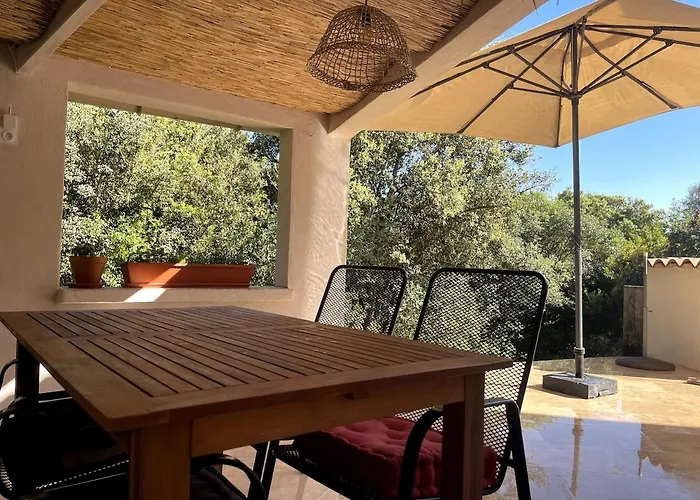 Vecchio, Calme Avec Piscine Villa Porto-Vecchio (Corsica)