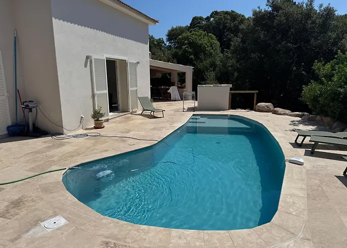 Vecchio, Calme Avec Piscine *