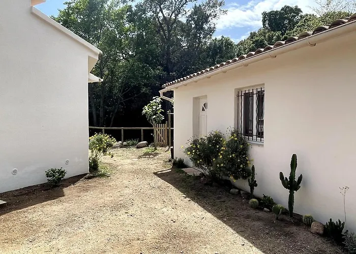 Vecchio, Calme Avec Piscine Porto-Vecchio (Corsica)